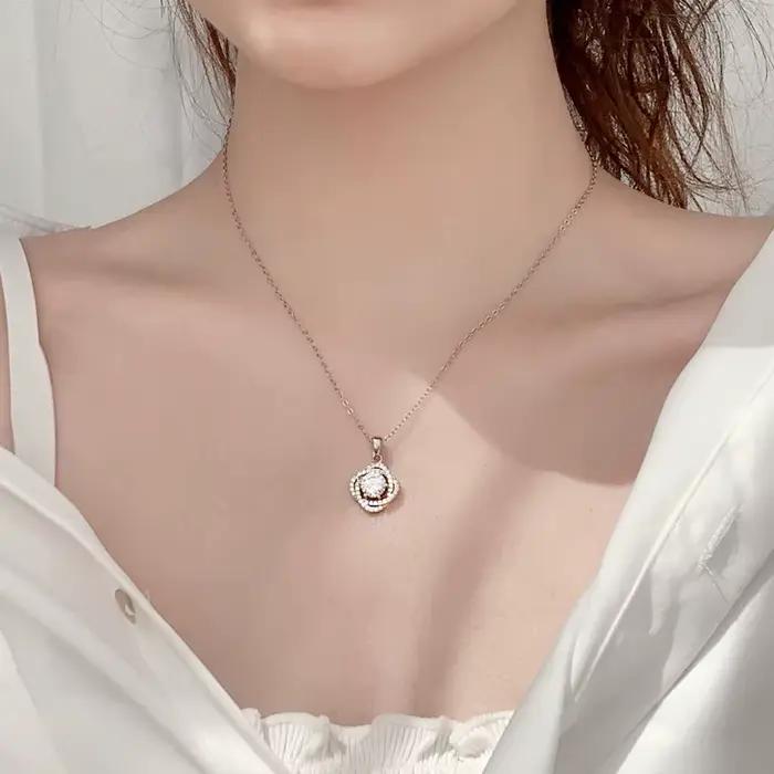 Collier pendentif en moissanite nœud d'amour en argent S925 LinkerLove pour femmes