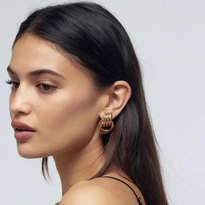 Boucles d'oreilles torsadées multicouches en acier inoxydable plaquées or pour femmes élégantes occasions spéciales mariage soirée chic