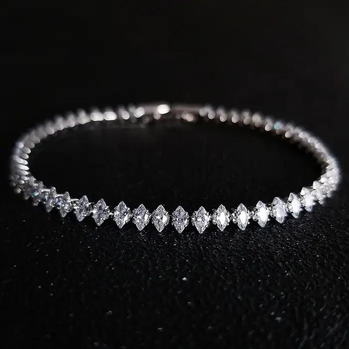 Nouveau Marquise ovale carré coupe luxe couleur argent sur la main Tennis Bracelet