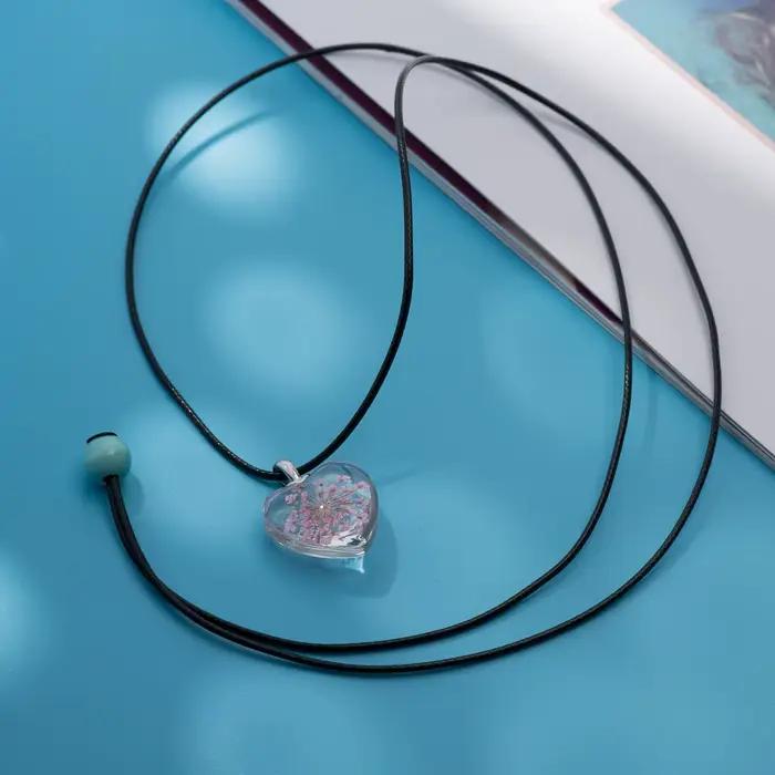 Pendentif en verre de coeur de pêche d'amoureux pour les femmes