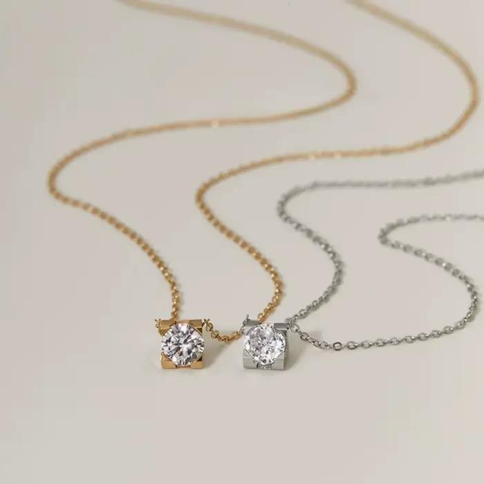 Collier de clavicule en argent sterling 925 serti de moissanite blanche pour femmes occasions spéciales engagement elegance