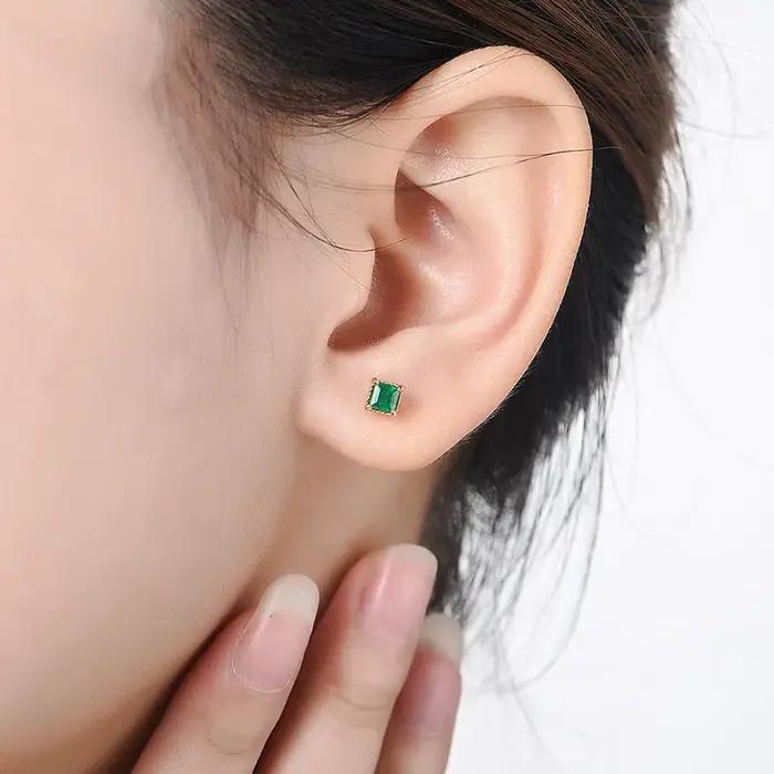 Boucles d'oreilles en or jaune 14 carats serties d'émeraudes pour femmes, bijoux fins DIWENFU pour occasions spéciales et cadeaux de mariage