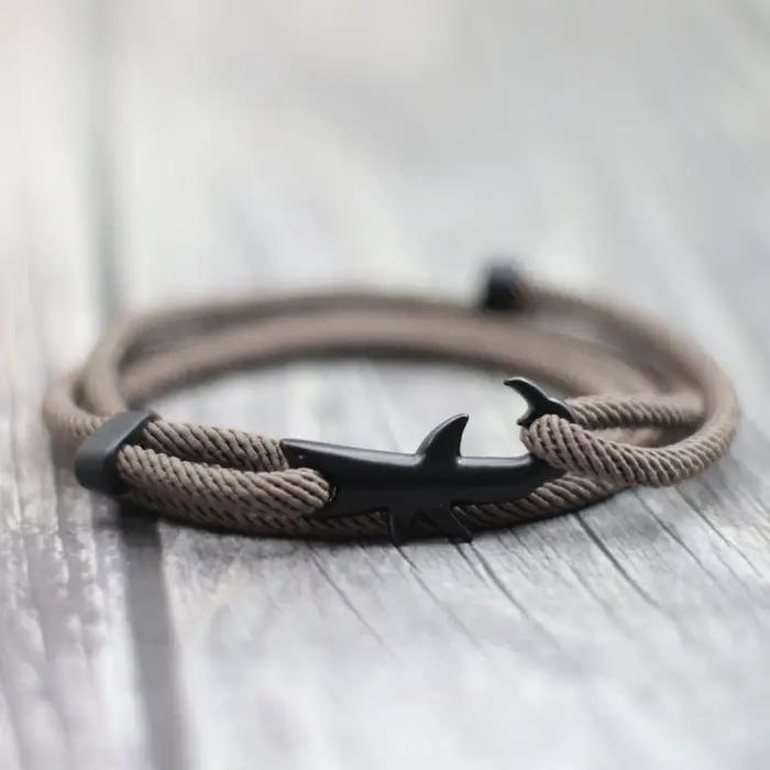 Bracelet requin en alliage de zinc réglable pour hommes et femmes océan animal de mer bracelets cadeaux pour anniversaire et événements spéciaux
