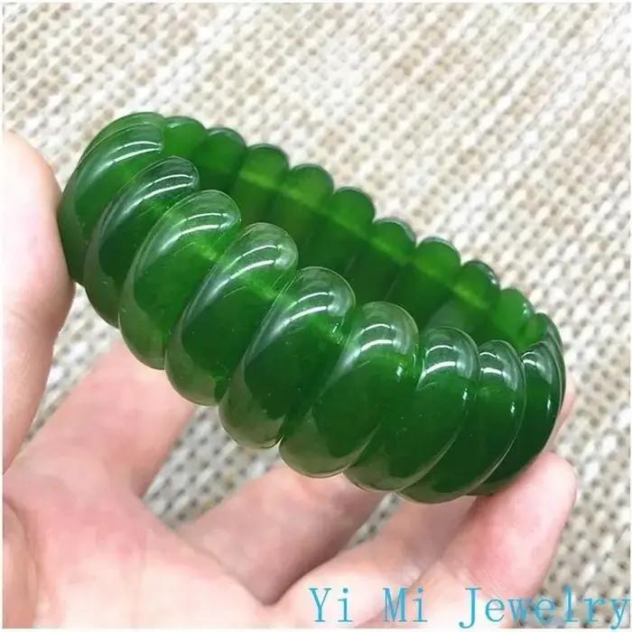 Bracelet en Jade et Agate Multicolore avec Soie Dorée, Accessoire de Mode Élégant pour Occasions Spéciales