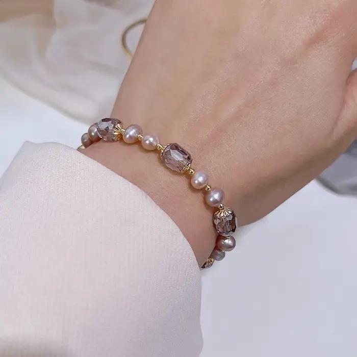 Bracelets en perles roses imitées ajustables et élégants pour femmes occasions spéciales romantiques et modernes