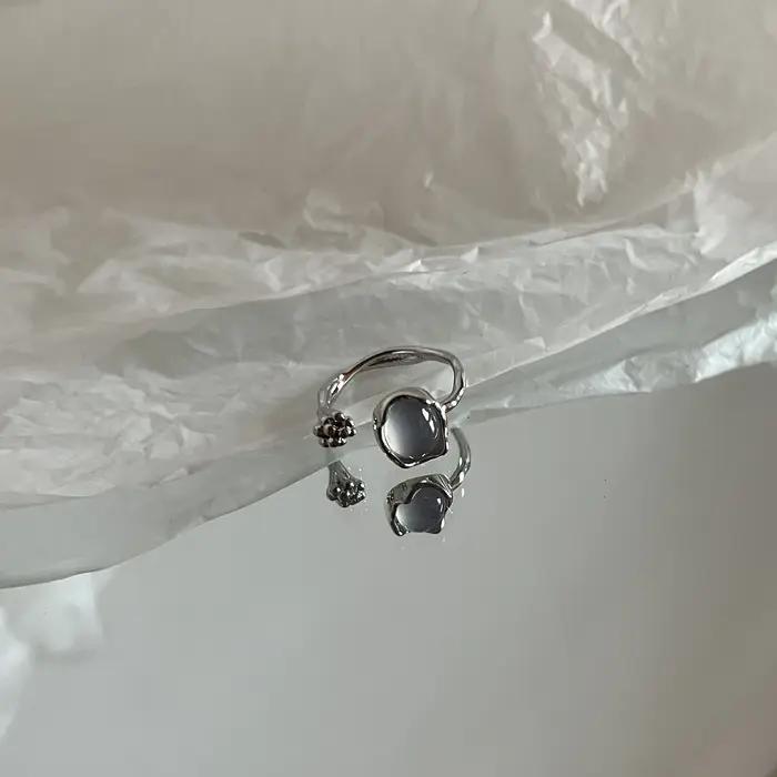 Bague ovale Vintage couleur argent rouge pour femmes, tendance, élégante, pierre naturelle irréguliè