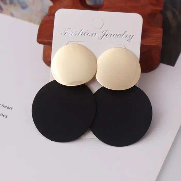 Boucles d'oreilles de luxe en métal doré pour femmes, grand cercle rond tendance, bijoux Vintage de personnalité de fête, 2025