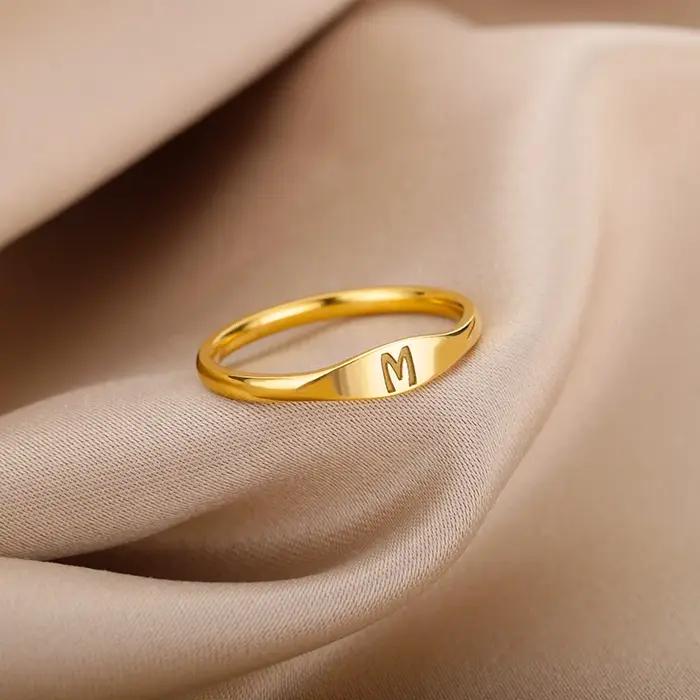 Bagues avec lettres initiales pour femmes et hommes