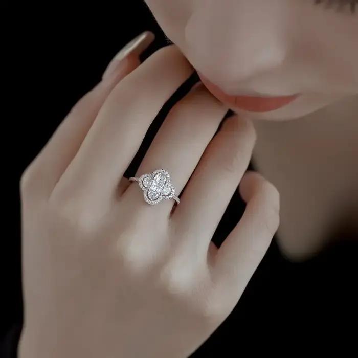 YILUOCD brillant 5A cubique zircone quatre trèfle anneaux pour femmes CZ chanceux anneau quotidien classique bijoux dame fête Banquet cadeaux
