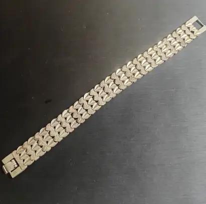 Bracelet en argent massif à maillons en forme de cœur