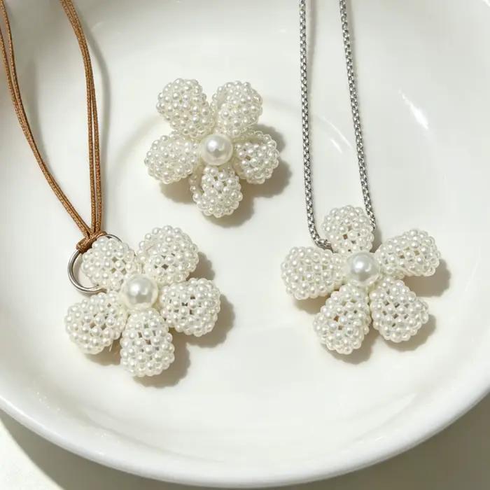 Nouveau Collier Long Créatif en Fausse Perle et Fleur pour Femme, Pendentifs Élégants Faits Main pour Pulls