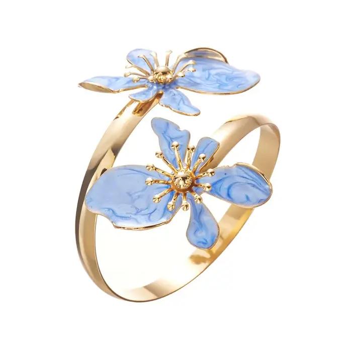 Bracelet en émail floral pour femme élégant avec motifs roses blancs et bleus bijou plage fête vacances